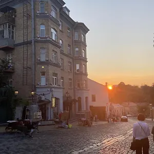 Romantic On Andriivskyi Апартаменты